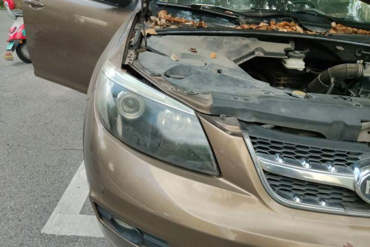 Used BYD S6 2012 2.0L Manual Luxury Version Right Front Headlight