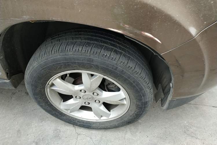 Used BYD S6 2012 2.0L Manual Luxury Version Right Front Wheel Hub