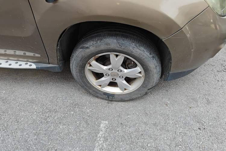 Used BYD S6 2012 2.0L Manual Luxury Version Right Front Wheel Hub