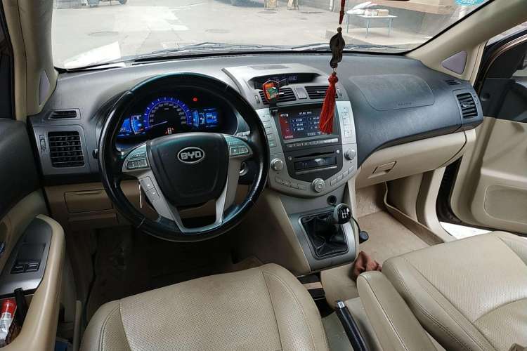 Used BYD S6 2012 2.0L Manual Luxury Version Steering Wheel