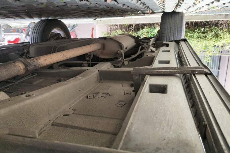 Used BYD S6 2012 2.4L Automatic Luxury Edition Chassis Front Right