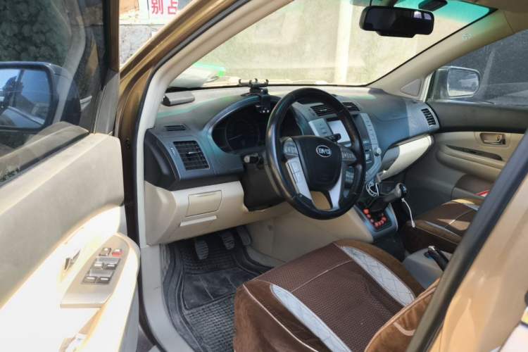 Used BYD S6 2012 2.0L Manual Luxury Version Driver Seat