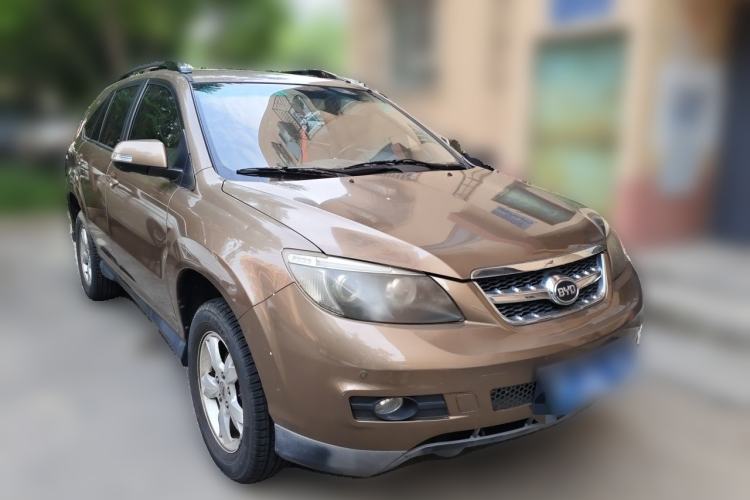 Used BYD S6 2012 2.4L Automatic Luxury Edition Front Right 45 Deg