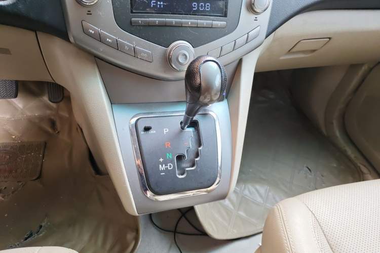 Used BYD S6 2012 2.4L Automatic Luxury Edition Gear Lever