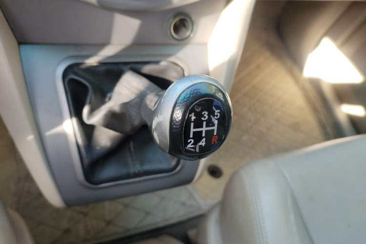 Used BYD S6 2012 2.0L Manual Luxury Version Gear Lever