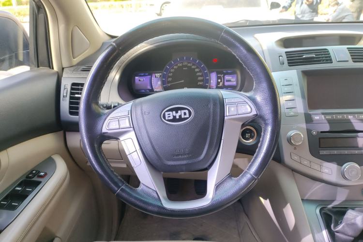 Used BYD S6 2012 2.0L Manual Luxury Version Steering Wheel