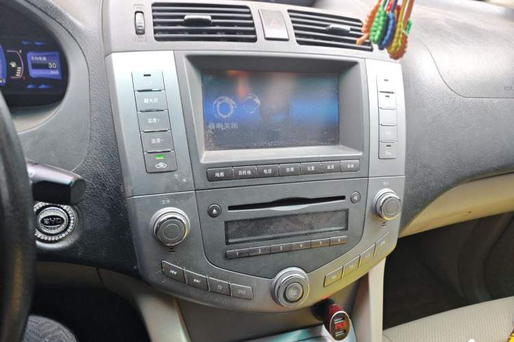 Used BYD S6 2012 2.0L Manual Luxury Version Audio And AC Panel