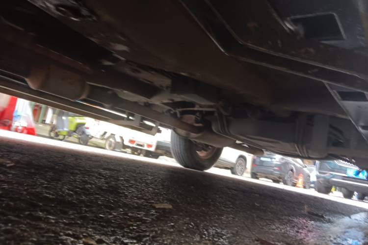 Used BYD S6 2012 2.0L Manual Luxury Version Chassis Front Left