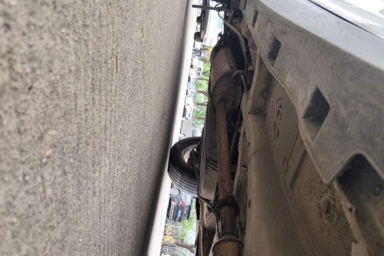 Used BYD S6 2012 2.0L Manual Luxury Version Chassis Front Right