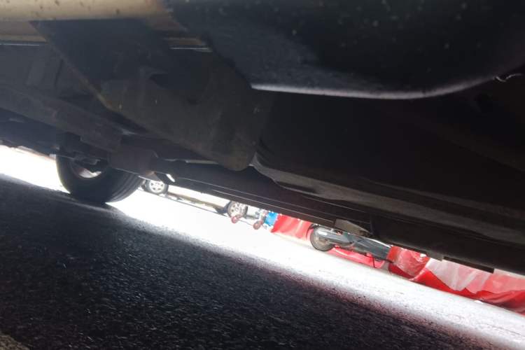 Used BYD S6 2012 2.0L Manual Luxury Version Chassis Rear Left