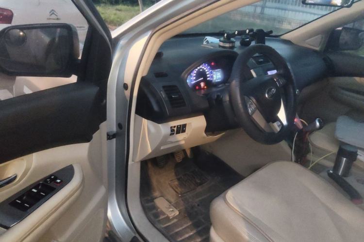 Used BYD S6 2012 2.0L Manual Luxury Version Driver Seat