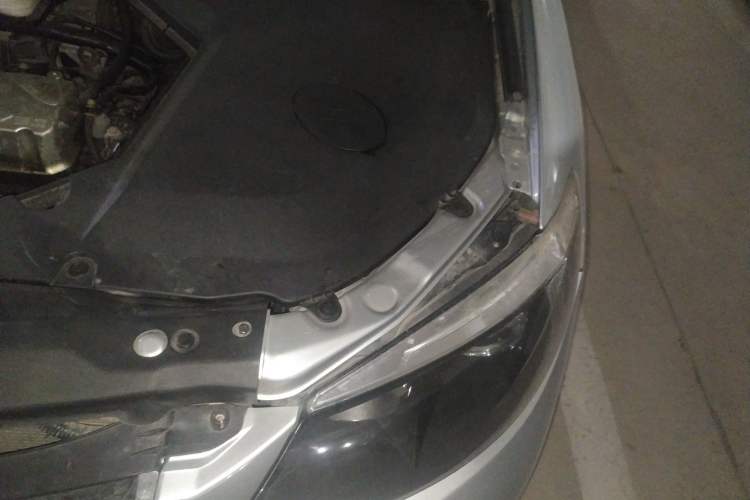 Used BYD S6 2012 2.4L Automatic Luxury Edition Engine Bay Left
