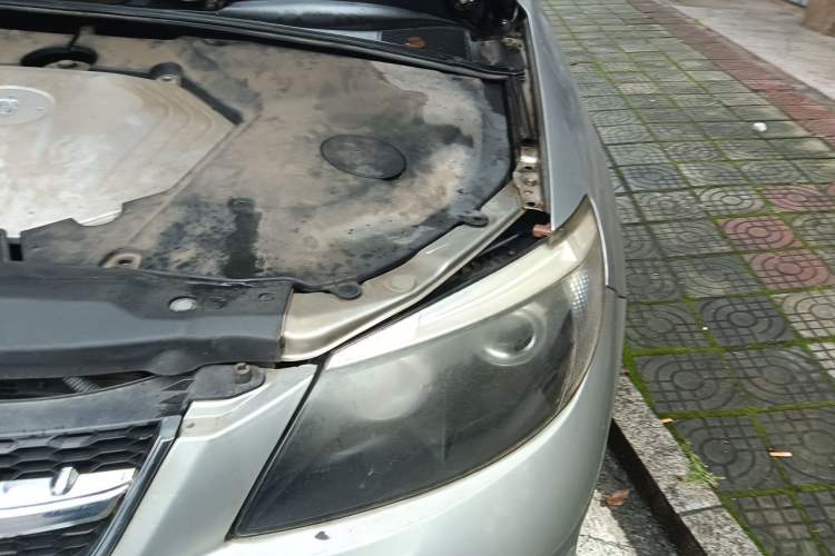 Used BYD S6 2012 2.0L Manual Luxury Version Engine Bay Left