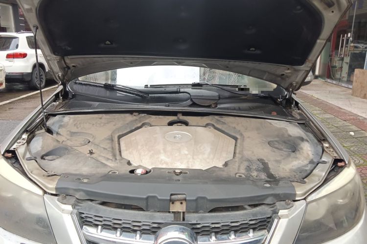Used BYD S6 2012 2.0L Manual Luxury Version Engine Bay