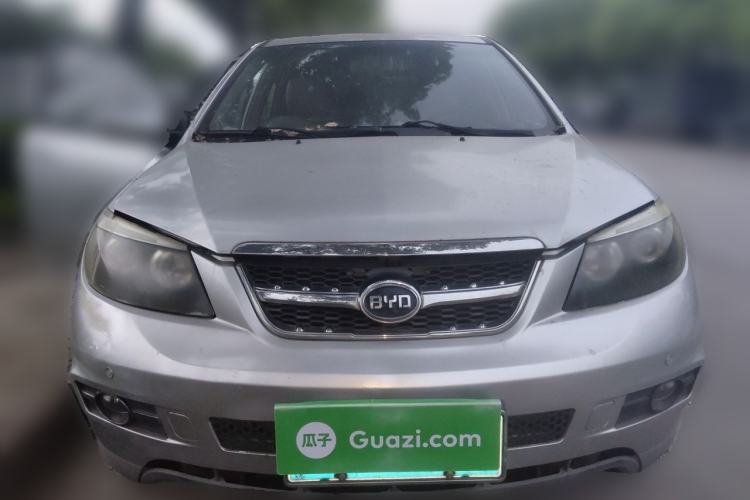 Used BYD S6 2012 2.0L Manual Luxury Version Front
