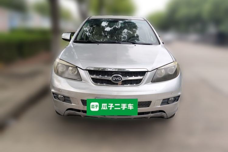 Used BYD S6 2012 2.0L Manual Luxury Version Front