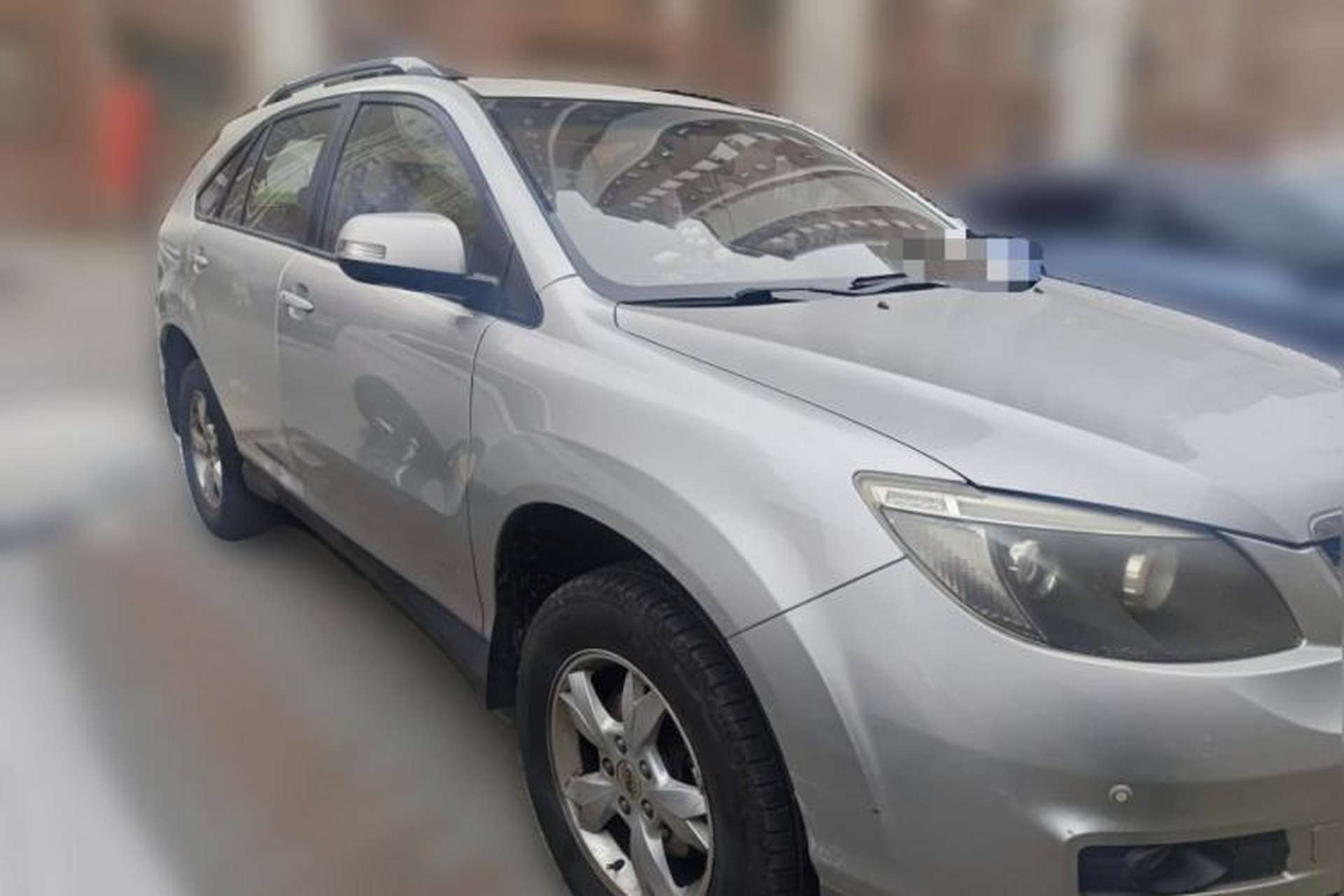 Used BYD S6 2012 2.0L Manual Luxury Version Front Right 45 Deg
