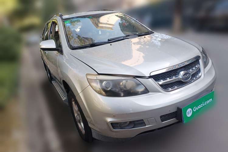 Used BYD S6 2012 2.4L Automatic Luxury Edition Front Right 45 Deg