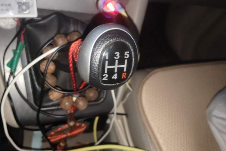 Used BYD S6 2012 2.0L Manual Luxury Version Gear Lever