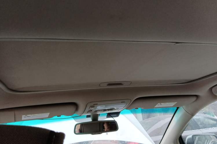 Used BYD S6 2012 2.0L Manual Luxury Version Headliner