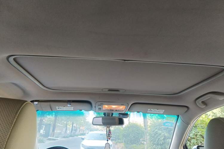 Used BYD S6 2012 2.4L Automatic Luxury Edition Headliner