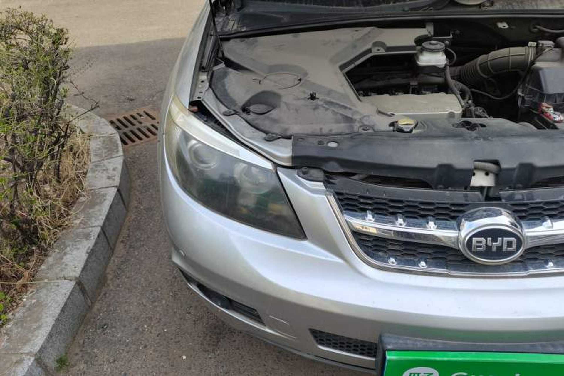 Used BYD S6 2012 2.4L Automatic Luxury Edition Right Front Headlight