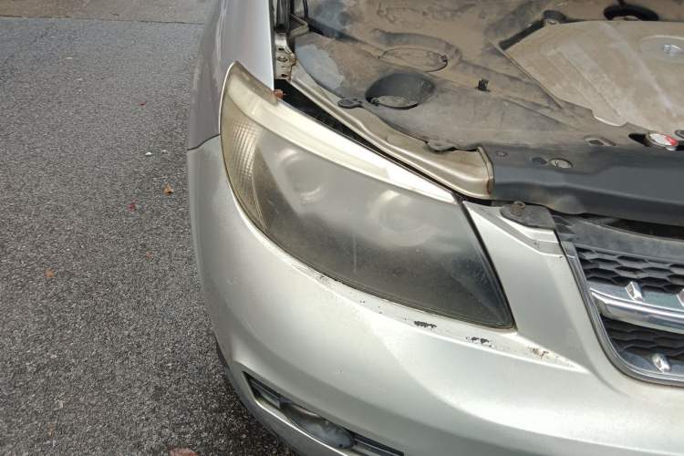 Used BYD S6 2012 2.0L Manual Luxury Version Right Front Headlight