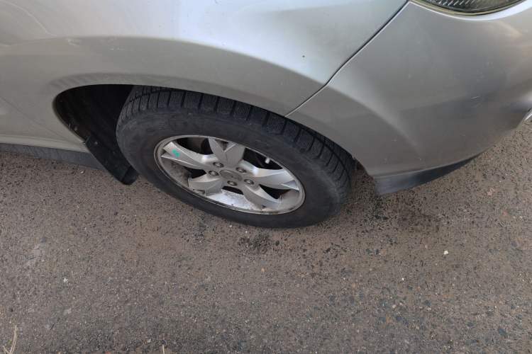 Used BYD S6 2012 2.4L Automatic Luxury Edition Right Front Wheel Hub