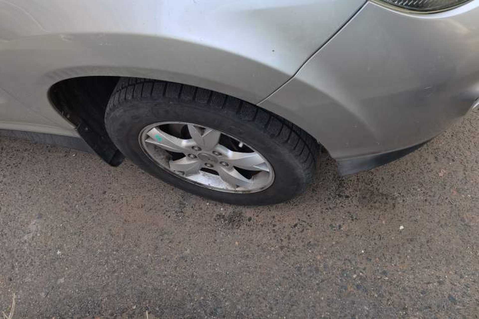 Used BYD S6 2012 2.4L Automatic Luxury Edition Right Front Wheel Hub