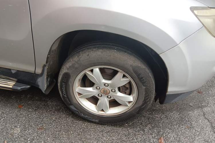 Used BYD S6 2012 2.0L Manual Luxury Version Right Front Wheel Hub