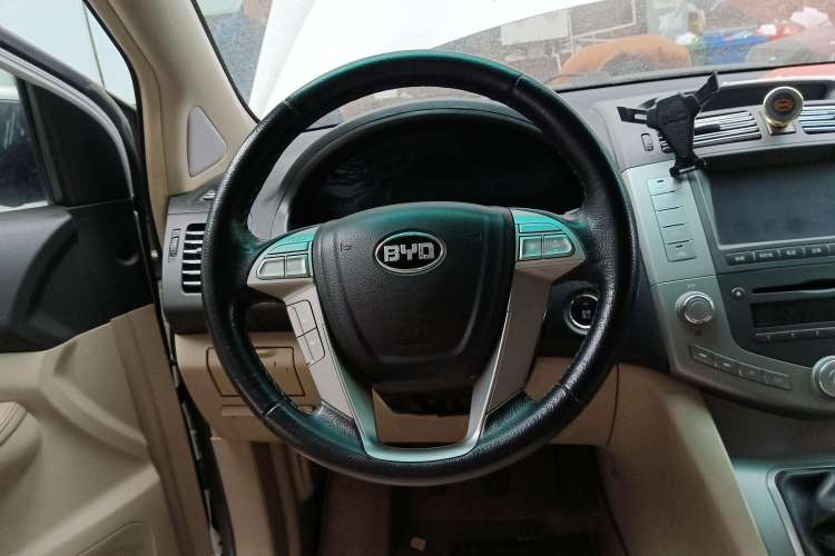 Used BYD S6 2012 2.0L Manual Luxury Version Steering Wheel