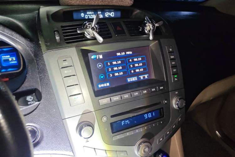 Used BYD S6 2012 2.0L Manual Luxury Version Audio And AC Panel
