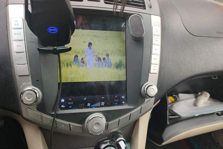 Used BYD S6 2012 2.4L Automatic Luxury Edition Audio And AC Panel