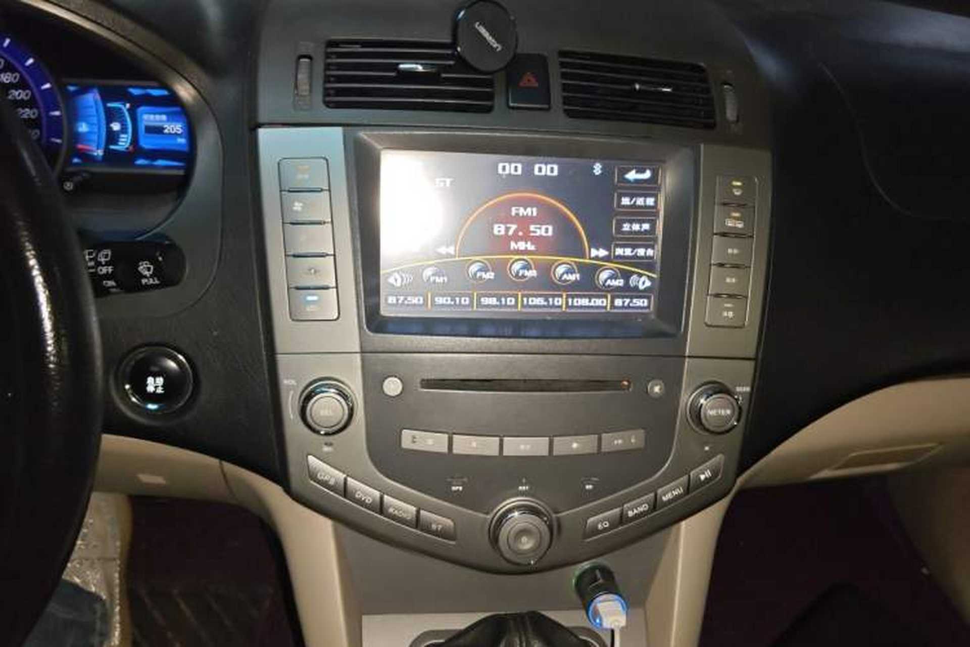 Used BYD S6 2012 2.0L Manual Luxury Version Audio And AC Panel