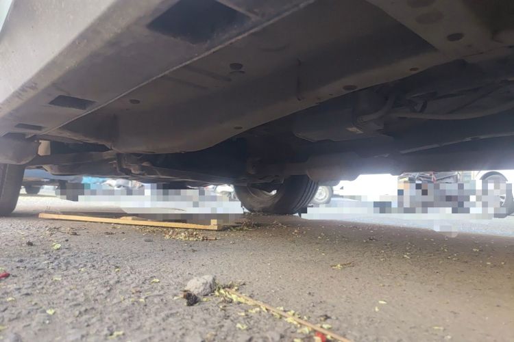 Used BYD S6 2012 2.0L Manual Luxury Version Chassis Front Left
