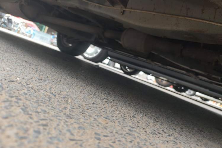 Used BYD S6 2012 2.4L Automatic Luxury Edition Chassis Front Right