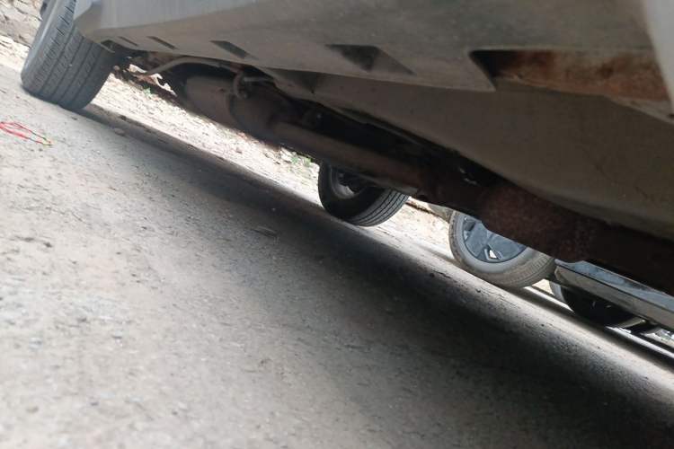 Used BYD S6 2012 2.0L Manual Luxury Version Chassis Front Right
