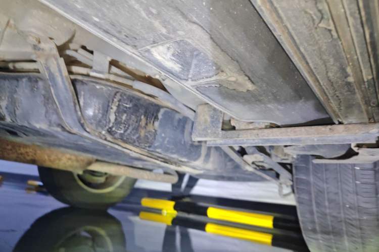 Used BYD S6 2012 2.0L Manual Luxury Version Chassis Rear Left