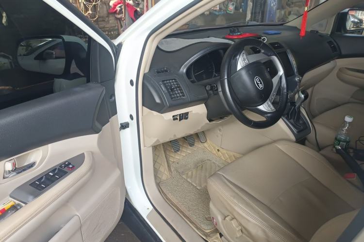 Used BYD S6 2012 2.0L Manual Luxury Version Driver Seat