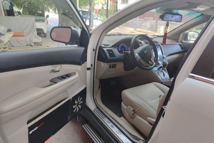 Used BYD S6 2012 2.4L Automatic Luxury Edition Driver Seat