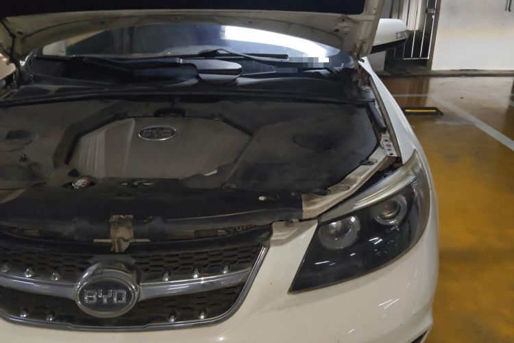 Used BYD S6 2012 2.0L Manual Luxury Version Engine Bay Left