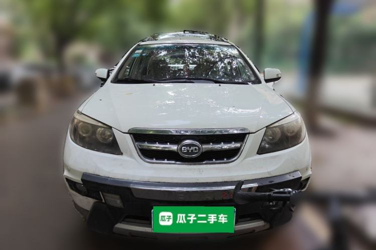 Used BYD S6 2012 2.0L Manual Luxury Version Front