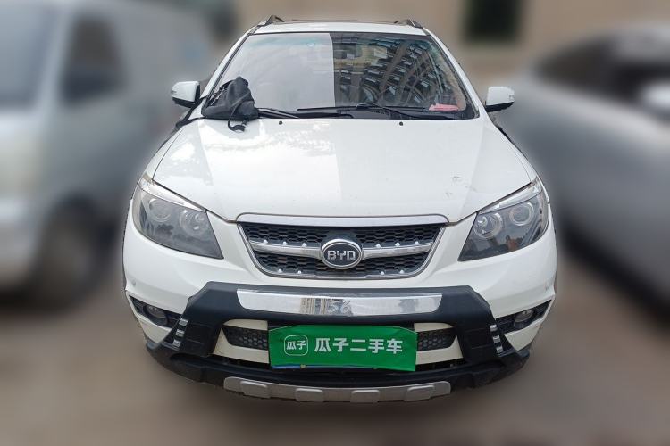 Used BYD S6 2012 2.0L Manual Luxury Version Front