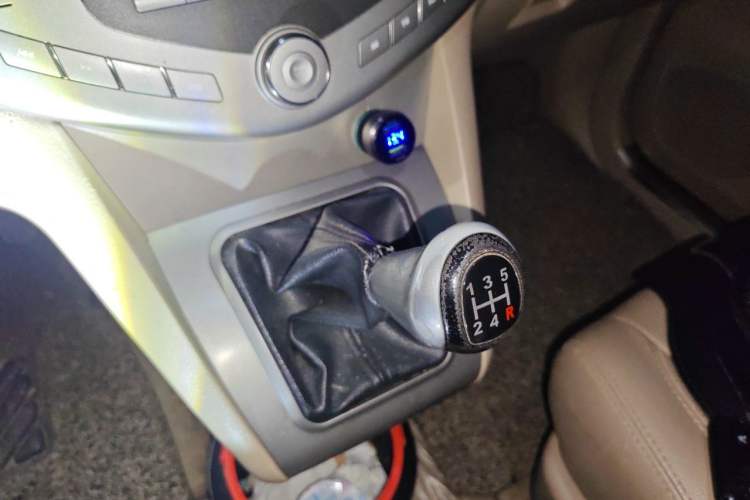 Used BYD S6 2012 2.0L Manual Luxury Version Gear Lever