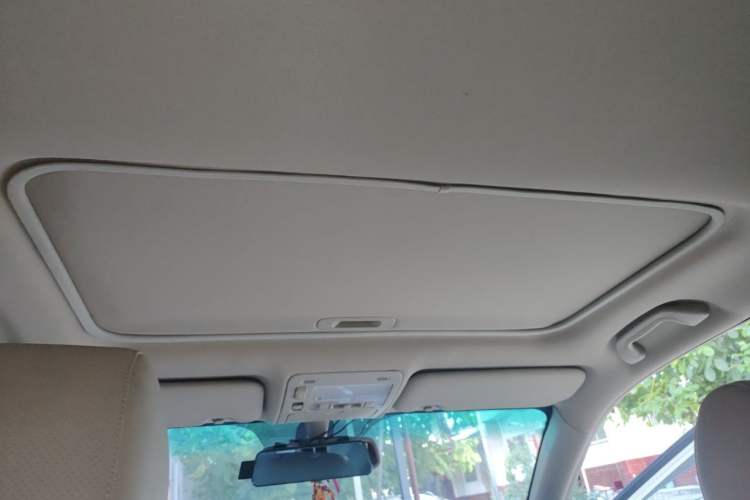 Used BYD S6 2012 2.4L Automatic Luxury Edition Headliner