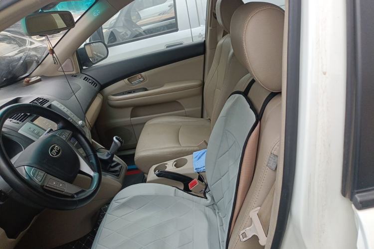 Used BYD S6 2012 2.0L Manual Luxury Version Left Front Seat