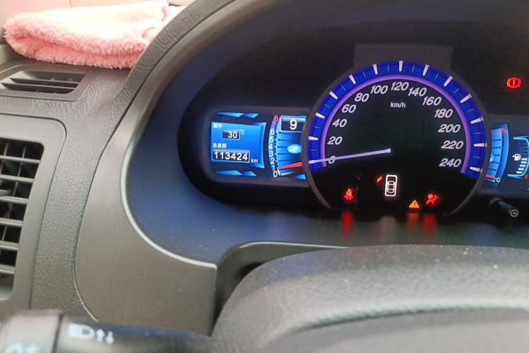 Used BYD S6 2012 2.0L Manual Luxury Version Odometer Close Up