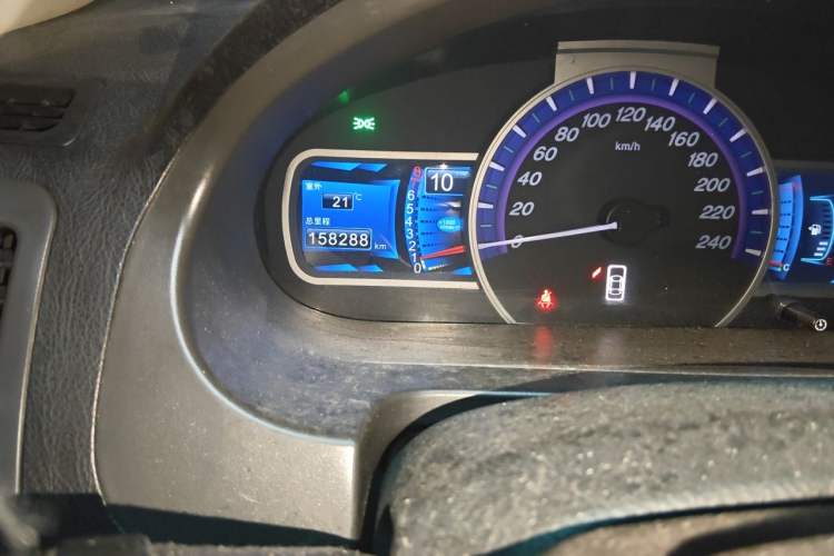 Used BYD S6 2012 2.0L Manual Luxury Version Odometer Close Up