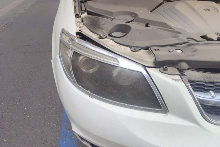 Used BYD S6 2012 2.0L Manual Luxury Version Right Front Headlight