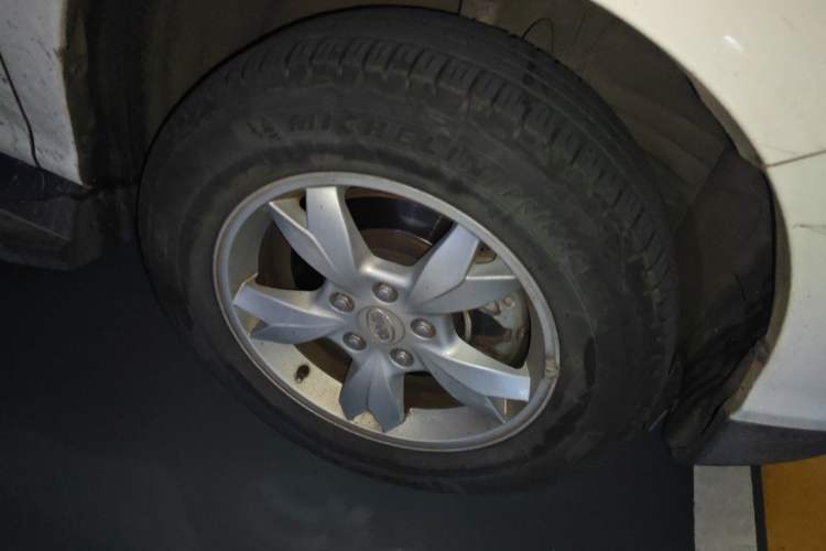 Used BYD S6 2012 2.0L Manual Luxury Version Right Front Wheel Hub
